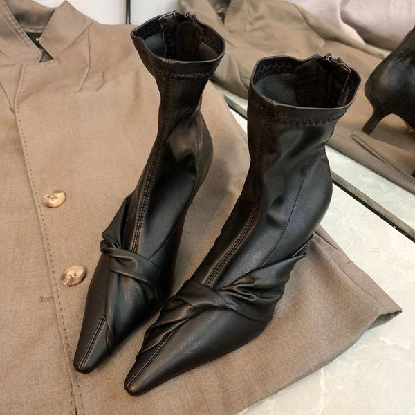 boots deat 2021 spring and autumn fashion casual black pointed high heels thin soft leather short women's sh530
boots deat 2021 spring and autumn fashion casual black pointed high heels thin soft leather short women's sh530