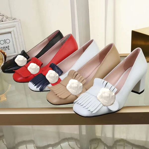 mid heeled classic boat shoe designer leather dress shoes round head metal button women high heels q-62, Black
mid heeled classic boat shoe designer leather dress shoes round head metal button women high heels q-62, Black