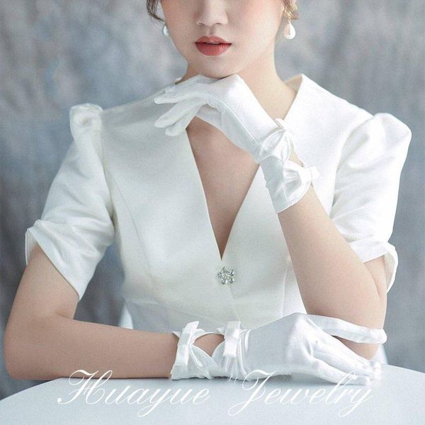bridal gloves elegant white womens satin short wrist evening party prom fashion stretch wedding
bridal gloves elegant white womens satin short wrist evening party prom fashion stretch wedding