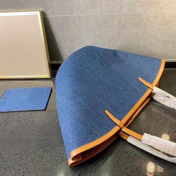 luxury handbag designer tote bag clutch bags totes handbags purse high-quality fashion brand canvas with exquisite packaging and original bo
luxury handbag designer tote bag clutch bags totes handbags purse high-quality fashion brand canvas with exquisite packaging and original bo