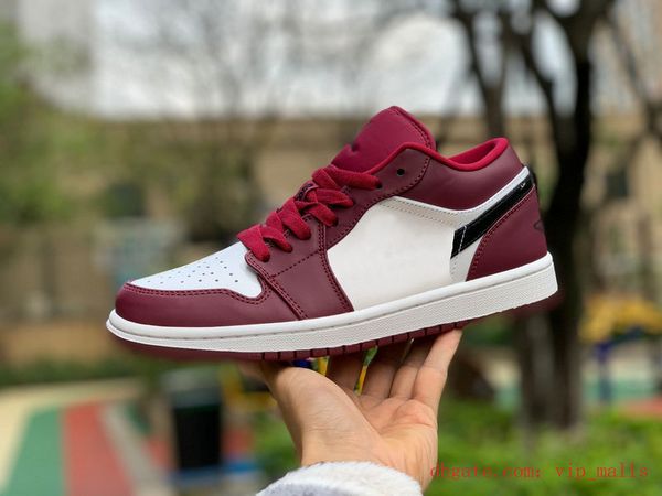 new game royal 1 mens basketball shoes low court purple white red shadow glow bred gray black toe designers 1s women skateboard shoes 248wtu
new game royal 1 mens basketball shoes low court purple white red shadow glow bred gray black toe designers 1s women skateboard shoes 248wtu