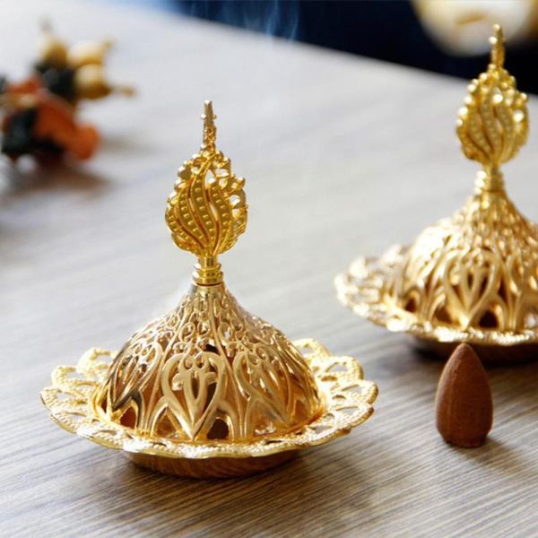 fragrance lamps 1 pc exquisite golden hollow censer aroma stove middle east incense for home deskdecoration diffuser q8m9
fragrance lamps 1 pc exquisite golden hollow censer aroma stove middle east incense for home deskdecoration diffuser q8m9