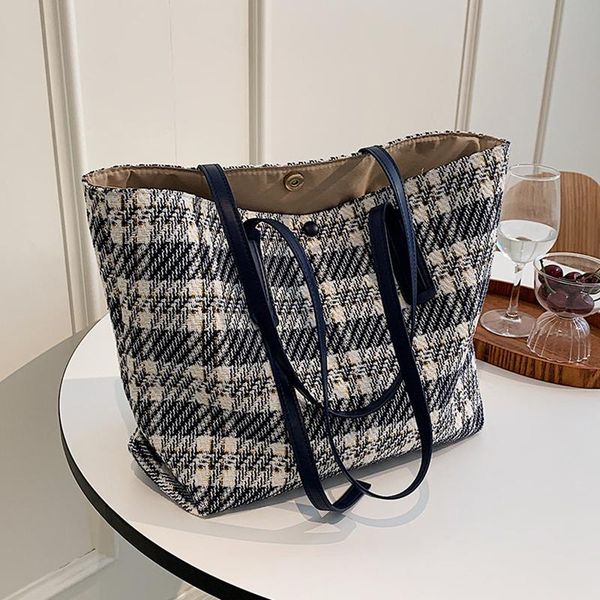 evening bags fashion plaid handbags casual shoulder for women large capacity tote travel female shopper bag women's brand design handba
evening bags fashion plaid handbags casual shoulder for women large capacity tote travel female shopper bag women's brand design handba