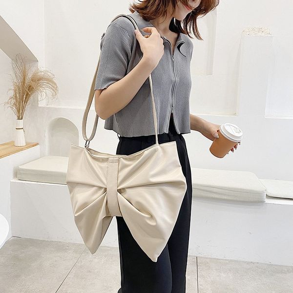 crossbody shoulder bags 2021 new soft pu leather bow shape women vintage pure color big handbags shoppers trendy elegant bolsos, Red;black
crossbody shoulder bags 2021 new soft pu leather bow shape women vintage pure color big handbags shoppers trendy elegant bolsos, Red;black