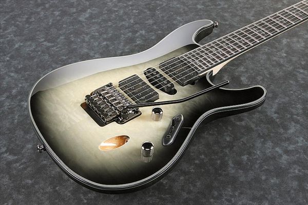 rare jiva 10 nita strauss deep space blond quilted maple electric guitar 3 piece purpleheart neck, floyd rose vibrato bridge, black hardware
rare jiva 10 nita strauss deep space blond quilted maple electric guitar 3 piece purpleheart neck, floyd rose vibrato bridge, black hardware
