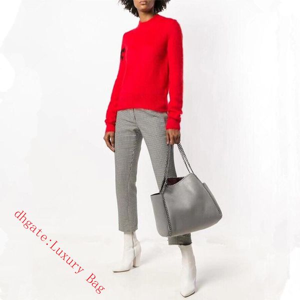 2021 street smash luxury metal chain fashion bag versatile cross artwork small plain square patchwork bags
2021 street smash luxury metal chain fashion bag versatile cross artwork small plain square patchwork bags