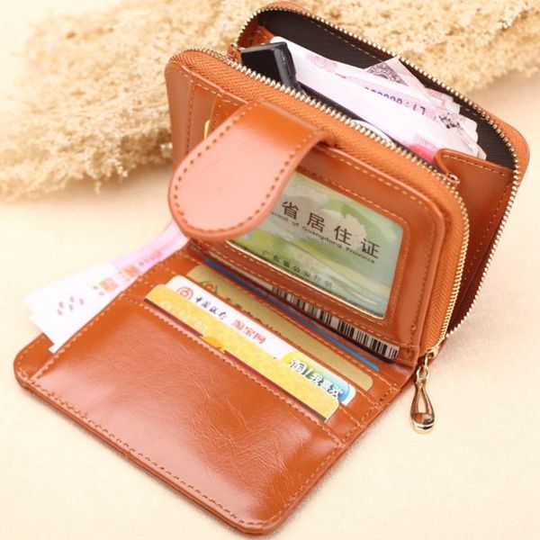 wallets 2021 korean purse women's short wallet pu oil wax leather clutch bag small card package, Red;black
wallets 2021 korean purse women's short wallet pu oil wax leather clutch bag small card package, Red;black