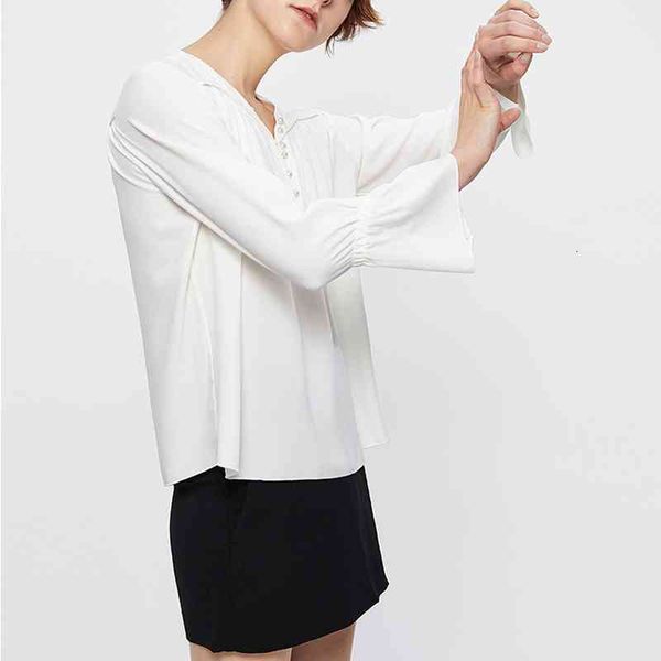 women's t-shirt loose long sleeved shirt with round neck and v-neck pearl buttons, White
women's t-shirt loose long sleeved shirt with round neck and v-neck pearl buttons, White