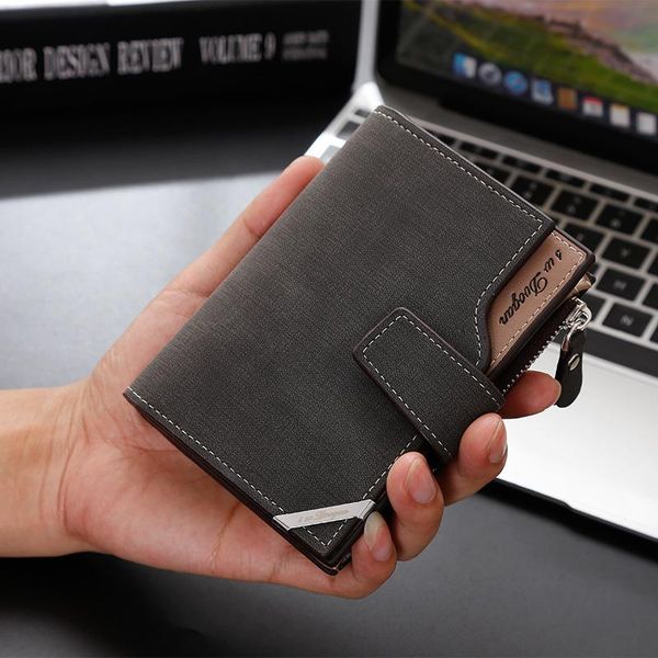 wallets 2021 casual men's wallet short vertical british multifunctional card bag zipper buckle triangle folding, Red;black
wallets 2021 casual men's wallet short vertical british multifunctional card bag zipper buckle triangle folding, Red;black