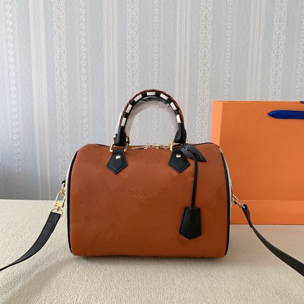 eternal pillow bag pack elegant classic low key bags luxury handbags ms leopard wholesale designers zipper 18 cm size 26
eternal pillow bag pack elegant classic low key bags luxury handbags ms leopard wholesale designers zipper 18 cm size 26