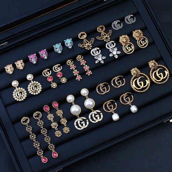 factory specials diamond ancient letter color diamond earrings net red same s925 silver needle earrings female, Golden
factory specials diamond ancient letter color diamond earrings net red same s925 silver needle earrings female, Golden