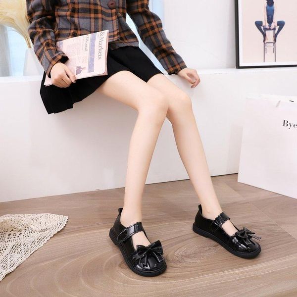 single shoes bowknot shallow mouth spring and summer black small leather fashion women's all-match dress
single shoes bowknot shallow mouth spring and summer black small leather fashion women's all-match dress