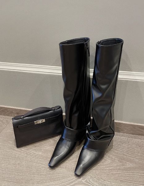 2021 pointed patent leather high trouser leg injured boots fashion show cool girls must have, Black
2021 pointed patent leather high trouser leg injured boots fashion show cool girls must have, Black