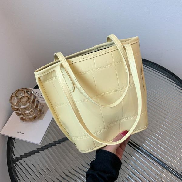 evening bags simple vintage crossbody for women 2021 pu leather trend designer shoulder handbags large capacity bucket bag promotion
evening bags simple vintage crossbody for women 2021 pu leather trend designer shoulder handbags large capacity bucket bag promotion