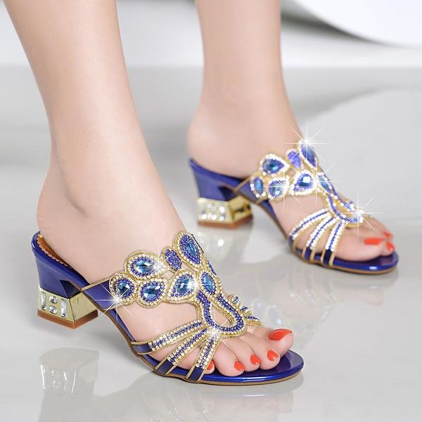 slippers 2021 summer fashion diamond high heels women shoesplus size 33-41 slides rhinestone thick heel sandals, Black
slippers 2021 summer fashion diamond high heels women shoesplus size 33-41 slides rhinestone thick heel sandals, Black