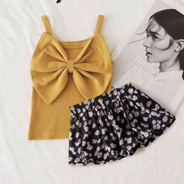 classic summer princess girl sets baby kids clothes strap bow +floral shorts 2pcs clothing girls 2-6 years children clothes suits, White
classic summer princess girl sets baby kids clothes strap bow +floral shorts 2pcs clothing girls 2-6 years children clothes suits, White