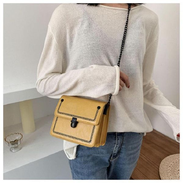 cross body red black shoulder bag with chain vintage for woman 2021 designer ladies leather crossbody messenger bags
cross body red black shoulder bag with chain vintage for woman 2021 designer ladies leather crossbody messenger bags