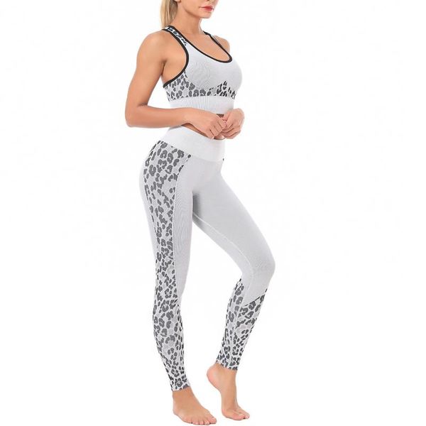 yoga outfit sport set women push up seamless suit for fitness 2021 scrunch bum leggings workout clothes 
yoga outfit sport set women push up seamless suit for fitness 2021 scrunch bum leggings workout clothes