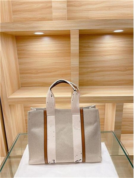 2021 designer design classic new ladies handbag fashion retro national style canvas large capacity shopping
2021 designer design classic new ladies handbag fashion retro national style canvas large capacity shopping