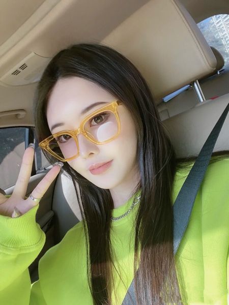 korean black frame light pink sunglasses women's fashion men's square street pgraphy fashionable glasses long face personalized, White;black
korean black frame light pink sunglasses women's fashion men's square street pgraphy fashionable glasses long face personalized, White;black
