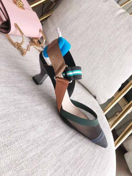 2021 good quality fashion women luxurys designers shoes designer sandals womens luxury high heels sandal dress shoess with box size 35-41 -h, Black
2021 good quality fashion women luxurys designers shoes designer sandals womens luxury high heels sandal dress shoess with box size 35-41 -h, Black