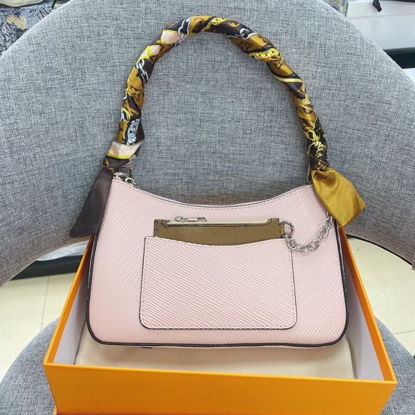 chain with little pouch designer shoulder bag fashionable twill leather handbag for women retro superior quality purse zipper style m80794
chain with little pouch designer shoulder bag fashionable twill leather handbag for women retro superior quality purse zipper style m80794