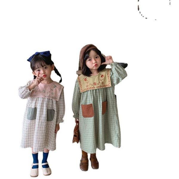 girl's dresses children's dress 2021 autumn girls' idyllic style cute embroidery square collar plaid casual korean kids, Red;yellow
girl's dresses children's dress 2021 autumn girls' idyllic style cute embroidery square collar plaid casual korean kids, Red;yellow