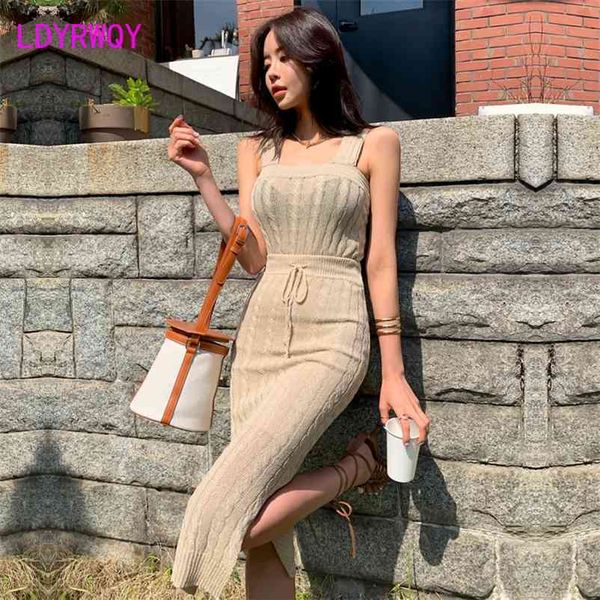 ldyrwqy summer korean fashion sling slim knitted + pure color all-match hip skirt two-piece set 210603, White
ldyrwqy summer korean fashion sling slim knitted + pure color all-match hip skirt two-piece set 210603, White