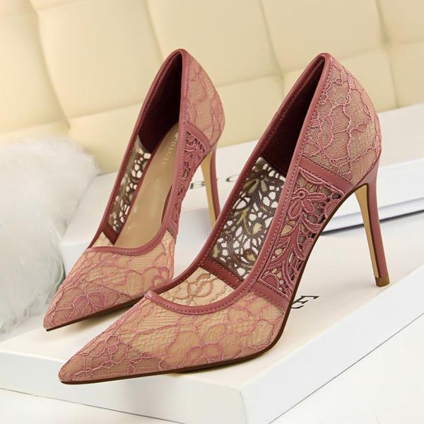 dress shoes european and american style nightclub was thin high-heeled shallow mouth pointed mesh openwork lace women high heels, Black
dress shoes european and american style nightclub was thin high-heeled shallow mouth pointed mesh openwork lace women high heels, Black