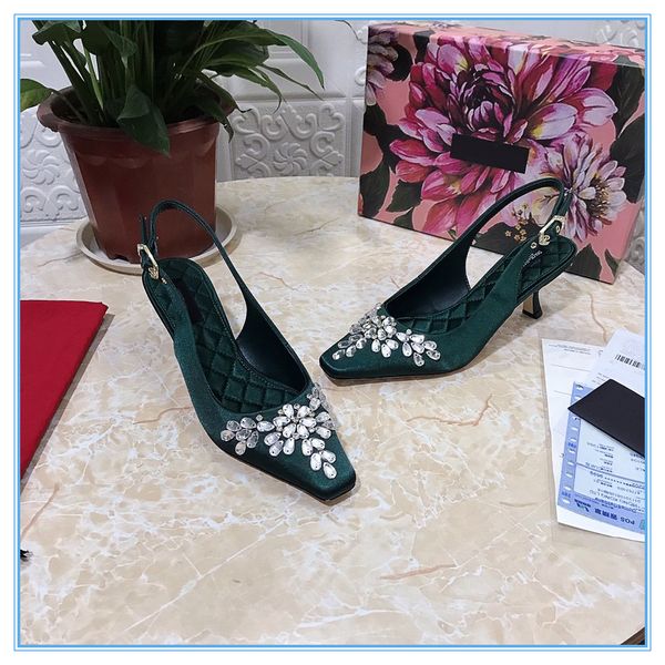 fashion trend women sandals with original box dust bag shoes slippers genuine leather slide spring summer wide flat sandals slipper size 35-, Black
fashion trend women sandals with original box dust bag shoes slippers genuine leather slide spring summer wide flat sandals slipper size 35-, Black