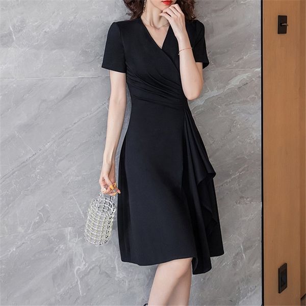 black dress 2021 new summer short sleeve waist temperament small black v-neck women's slim skirt, Black;white
black dress 2021 new summer short sleeve waist temperament small black v-neck women's slim skirt, Black;white