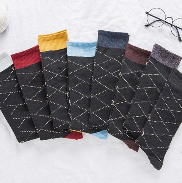 tube fashion women's high socks black long letter love gift thickening warm quality wholesale, Black;white
tube fashion women's high socks black long letter love gift thickening warm quality wholesale, Black;white