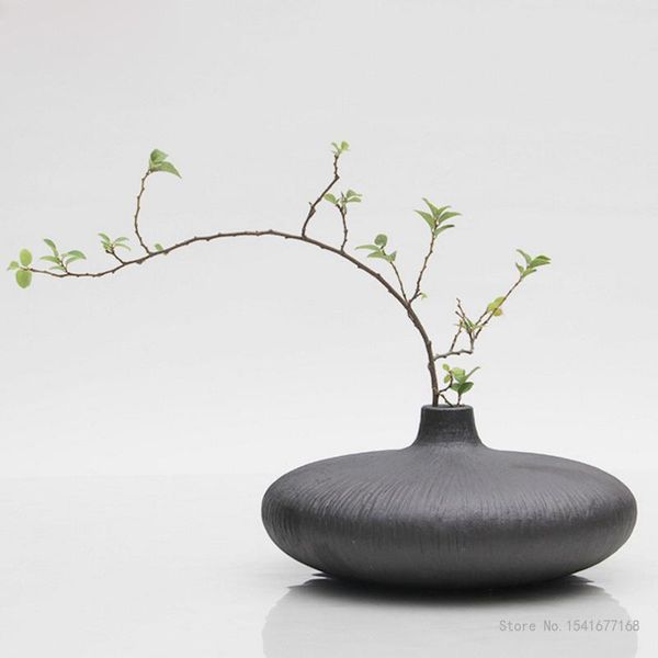 vases chinese zen modern minimalist creative flat table small vase tea room living wine cabinet decoration
vases chinese zen modern minimalist creative flat table small vase tea room living wine cabinet decoration