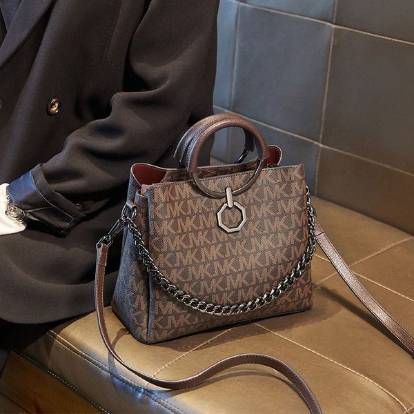 handbags womens 2021 spring and summer new versatile handheld bucket bag fashion large capacity shoulder messenger bag fashion
handbags womens 2021 spring and summer new versatile handheld bucket bag fashion large capacity shoulder messenger bag fashion