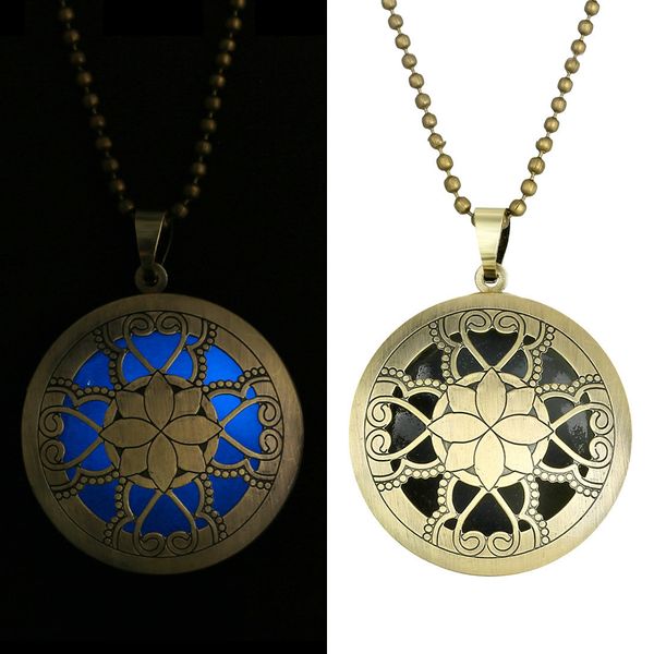 factory sholesale necklace can open luminous pendant, love hollowed out flower shaped item fur chain popular fashion xmas gift
factory sholesale necklace can open luminous pendant, love hollowed out flower shaped item fur chain popular fashion xmas gift