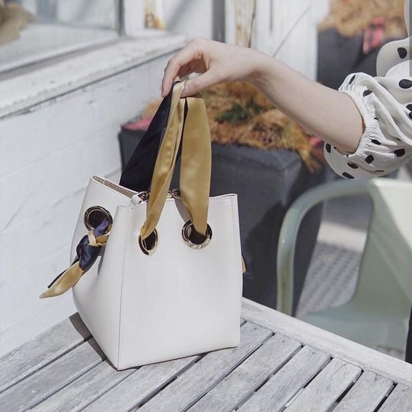 evening bags customized designer bucket purses and handbags hit color handbag female 2021 square-shaped small clutch tote bag
evening bags customized designer bucket purses and handbags hit color handbag female 2021 square-shaped small clutch tote bag