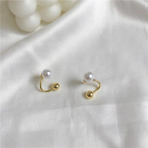 hoop & huggie south korea contracted irregular earrings in 2021, the wind restoring ancient ways baroque pearl, Golden;silver
hoop & huggie south korea contracted irregular earrings in 2021, the wind restoring ancient ways baroque pearl, Golden;silver