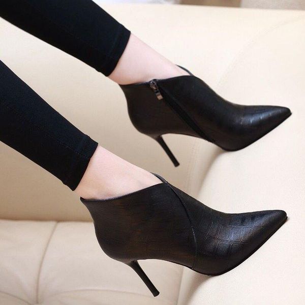 dress shoes fashion women boots casual leather low high heels spring woman pointed toe rubber ankle black red zapatos mujer yui8
dress shoes fashion women boots casual leather low high heels spring woman pointed toe rubber ankle black red zapatos mujer yui8