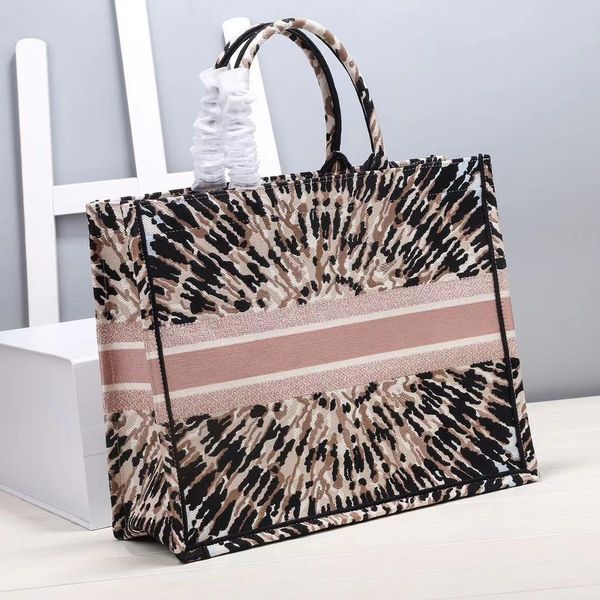 handbag branded crossbody mini luxurys bags designer tote bag shoulder_bag to quality classic colorful book embroidered large capacity trav
handbag branded crossbody mini luxurys bags designer tote bag shoulder_bag to quality classic colorful book embroidered large capacity trav
