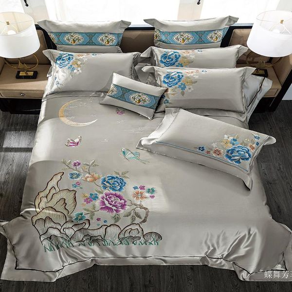 bedding sets 4/6/10pcs luxury satin set embroidery duvet cover bedsheet thick bedspread parrure de lit
bedding sets 4/6/10pcs luxury satin set embroidery duvet cover bedsheet thick bedspread parrure de lit