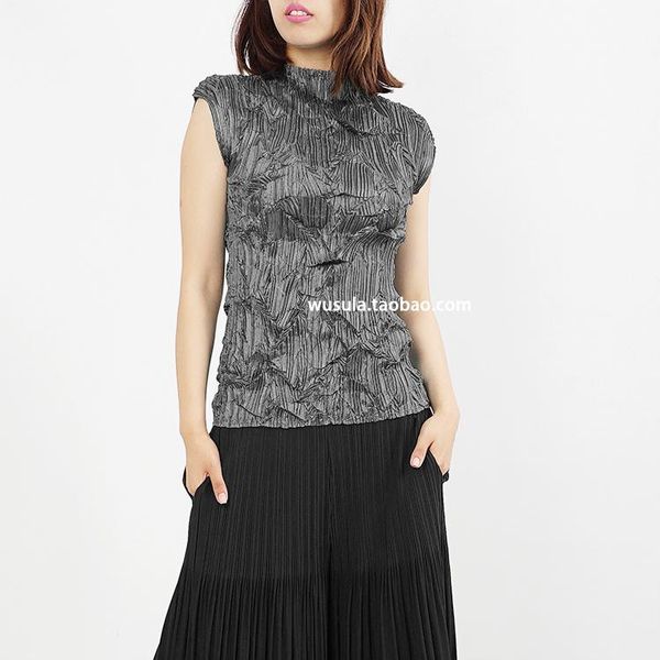 women's t-shirt miyake firregular solid short sleeve fashion fold stand t-shirts in stock, White
women's t-shirt miyake firregular solid short sleeve fashion fold stand t-shirts in stock, White