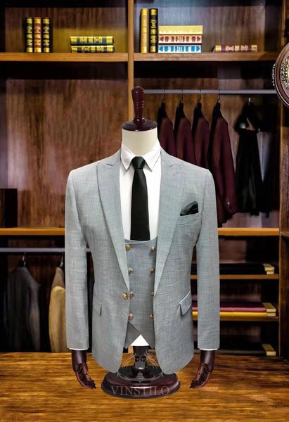 men's suits & blazers 2021 light grey gold buttons wedding dress tuxedo men suit slim fit business terno masculino groom 3 piece man, White;black
men's suits & blazers 2021 light grey gold buttons wedding dress tuxedo men suit slim fit business terno masculino groom 3 piece man, White;black