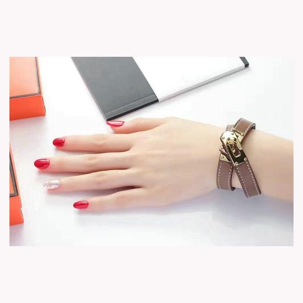 belts designer 2021 genuine leather women bracelet brand double wrist strap epsom wristband plain with gold and silver buckle, Black;brown
belts designer 2021 genuine leather women bracelet brand double wrist strap epsom wristband plain with gold and silver buckle, Black;brown