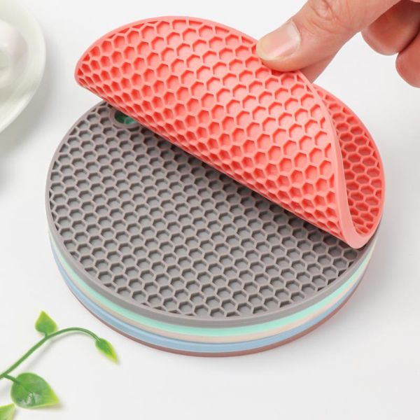 2pcs multifunctional round heat resistant silicone mat cup coasters non-slip pot holder table placemat kitchen accessories tool mats & pads
2pcs multifunctional round heat resistant silicone mat cup coasters non-slip pot holder table placemat kitchen accessories tool mats & pads