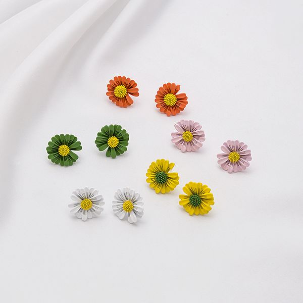 925 silver needle quanzhilong gd small daisy earrings korean temperament fresh flower petal earrings, Golden
925 silver needle quanzhilong gd small daisy earrings korean temperament fresh flower petal earrings, Golden
