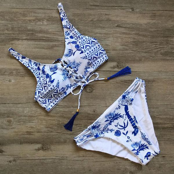 one-piece suits 2021 summer women blue and white porcelain printed swimwear tassel bikini set push-up padded bra bathing suit swimsuit
one-piece suits 2021 summer women blue and white porcelain printed swimwear tassel bikini set push-up padded bra bathing suit swimsuit