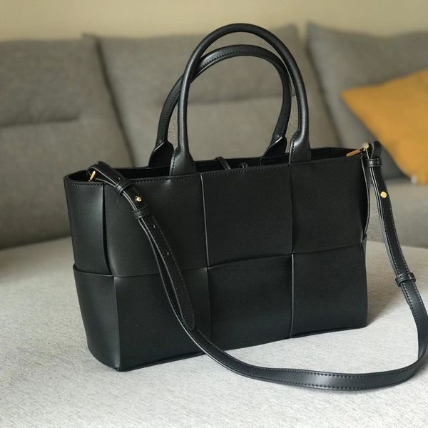 wholesale bottage bvs spring and summer hand woven bag leather simple versatile large capacity fashion women bag handbag yw
wholesale bottage bvs spring and summer hand woven bag leather simple versatile large capacity fashion women bag handbag yw