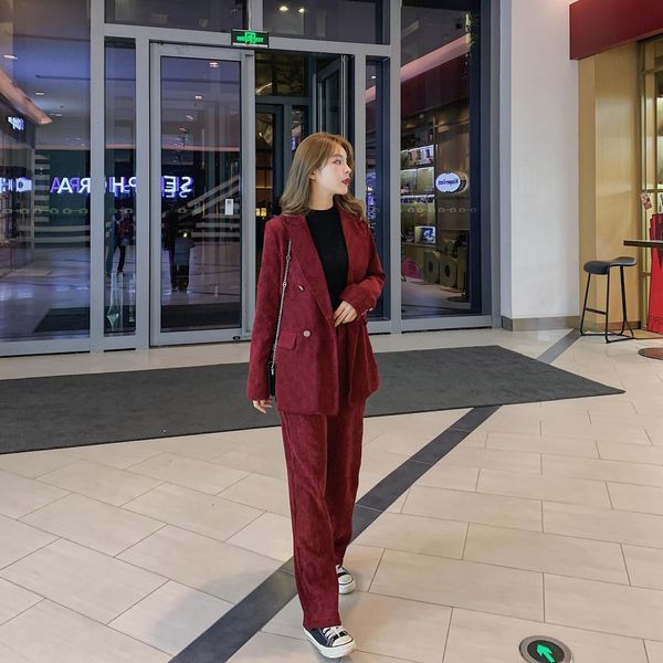 vintage corduroy women blazer suit female 2 pieces set double-breasted jacket & long pant spring 210514, White;black
vintage corduroy women blazer suit female 2 pieces set double-breasted jacket & long pant spring 210514, White;black