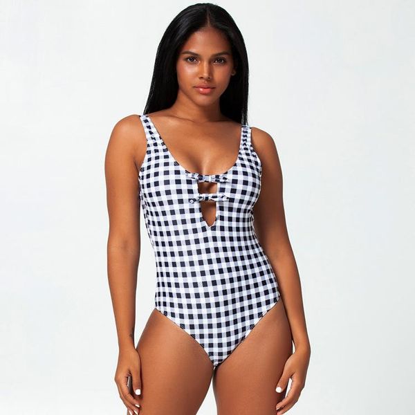 tight-fitting backless high-elastic swimsuit black and white one-piece bikini suits
tight-fitting backless high-elastic swimsuit black and white one-piece bikini suits