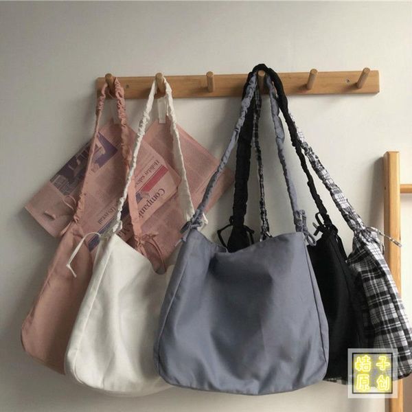 totes female retro versatile korean student canvas bag girl's messenger exquisite shopping arrival nylon women bags
totes female retro versatile korean student canvas bag girl's messenger exquisite shopping arrival nylon women bags